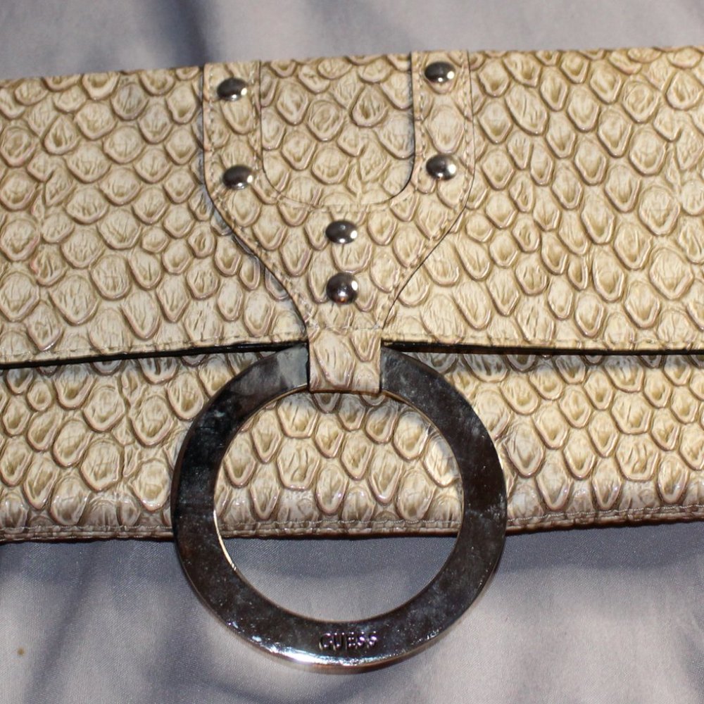 GUESS Creme Snakeskin Reptile Embossed Leather Envelope Clutch Purse Rivets